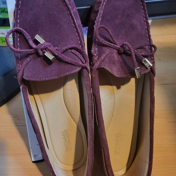 Michael MICHAEL KORS Sutton Moc Bow Moccasins Shoes, Oxblood color in Size 9 - Picture 7 of 8
